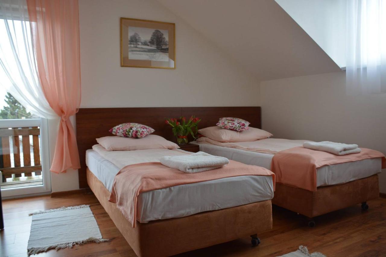 Siedlisko Roztocze Potoczek Hotel Adamow  Ngoại thất bức ảnh